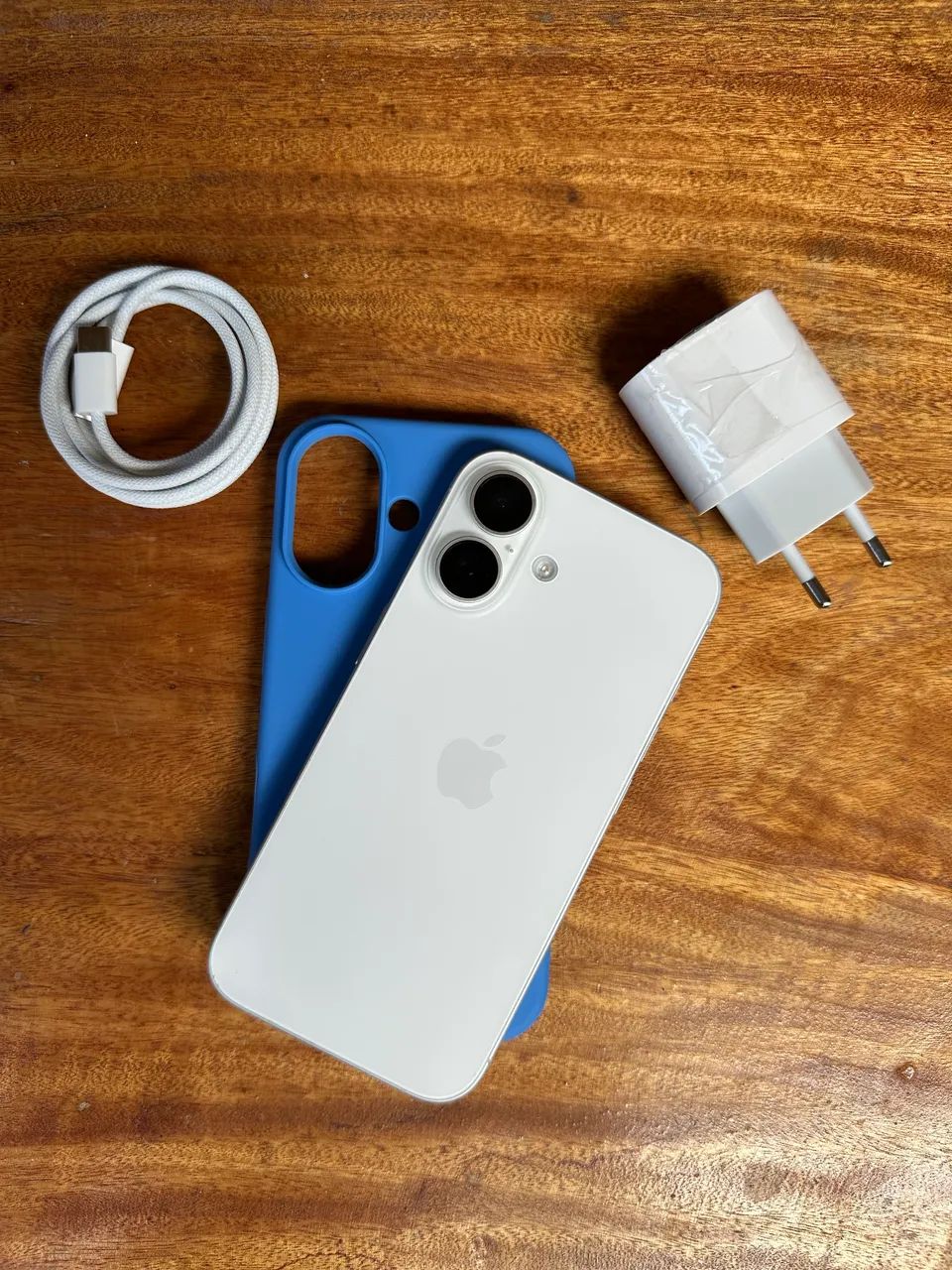 iPhone 16 branco 