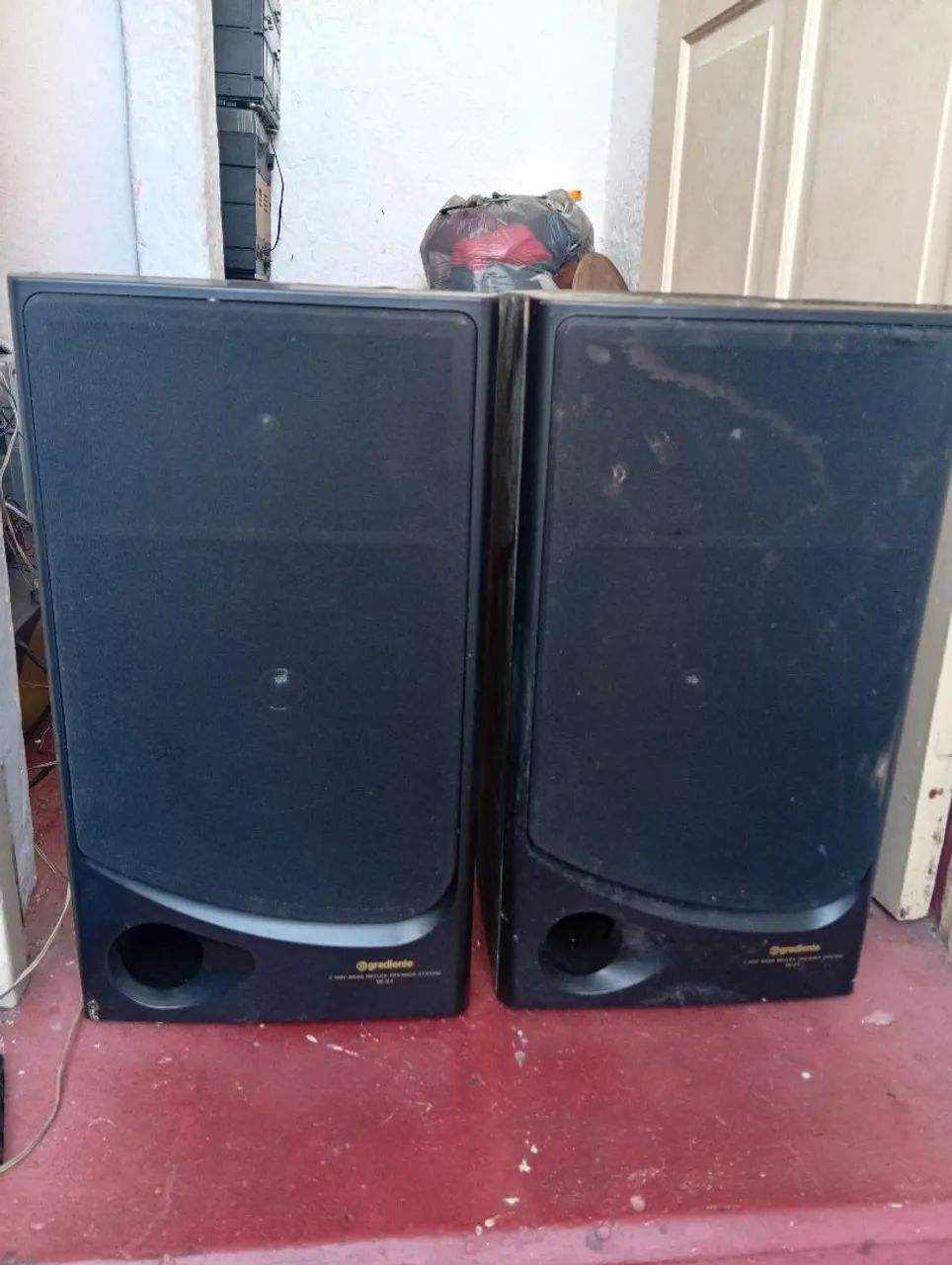 par de caixas de som vintage Gradiente Model W-21