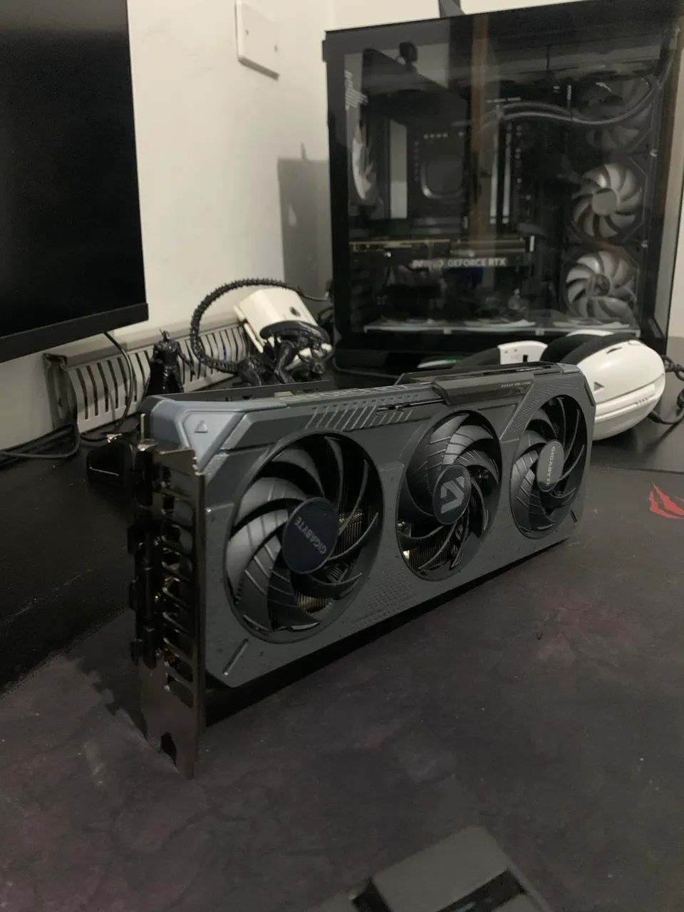Rtx 5060 ti 8gb - Foto 3