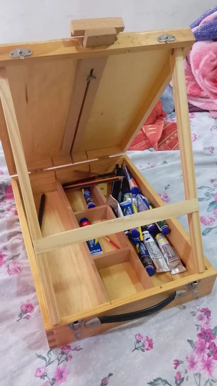 Cavalete de pintura formato caixa com brindes