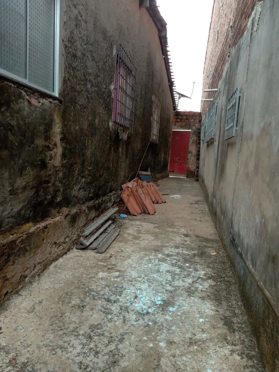 vendo uma casa 4 quartos perto de tudo  - Foto 2