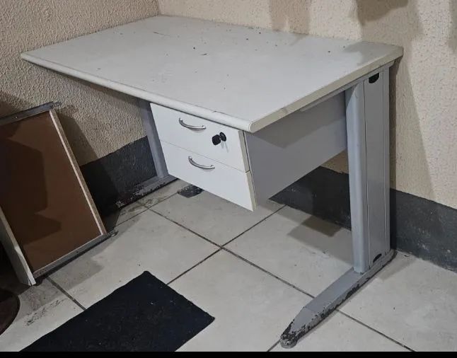 MESA DE ESTUDO - Foto 3