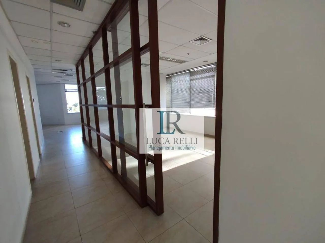 Sala para Locação com 130 m² | Alphaville Industrial - Barueri/SP.