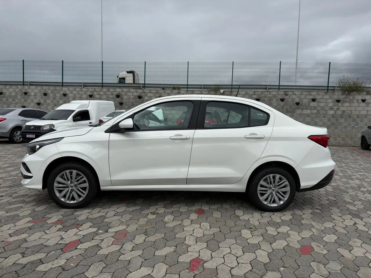 Fiat Cronos Drive 1.0 6V 2024 - Foto 4