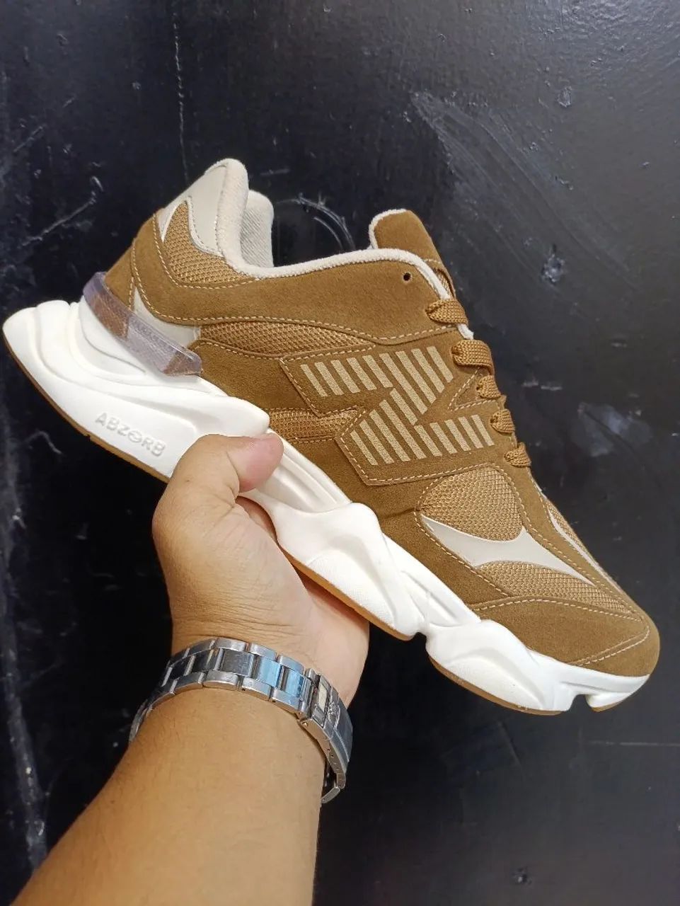 Tênis New Balance 9060