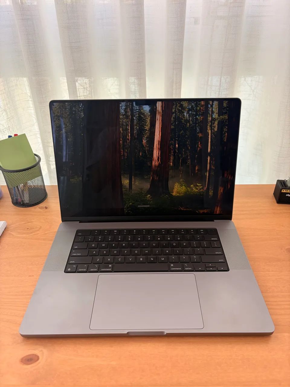 MacBook Pro 16" (2023) - Apple M2 Pro