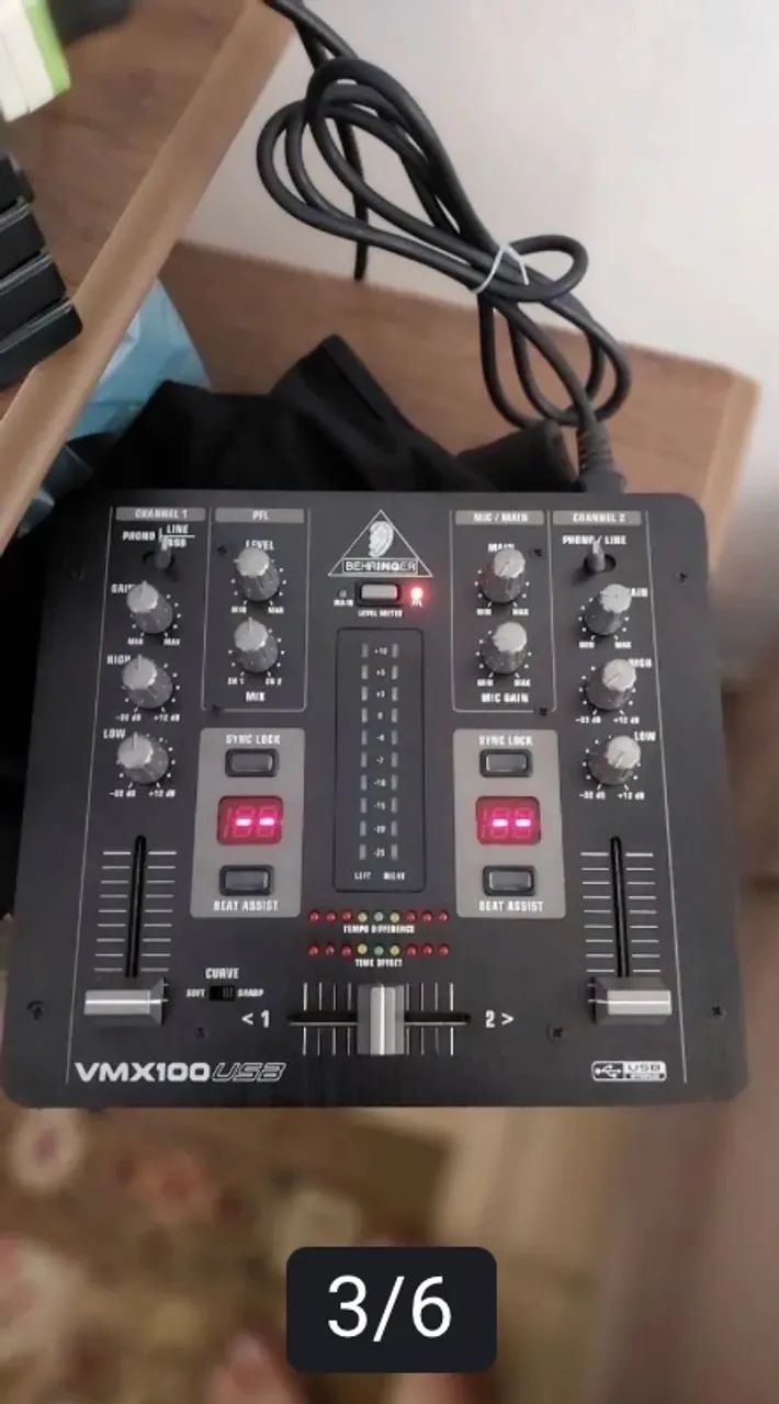 Mixer Behinger VMX 100 USB usado - Foto 2