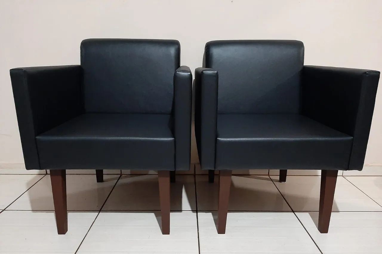 Poltrona nova. 379,00 cd unidade.