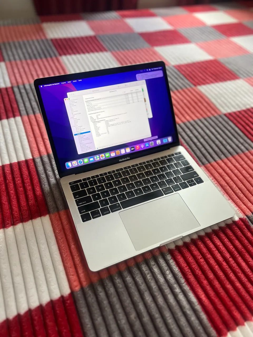 MacBook Pro 13 I5 8GB 256GB - Foto 2