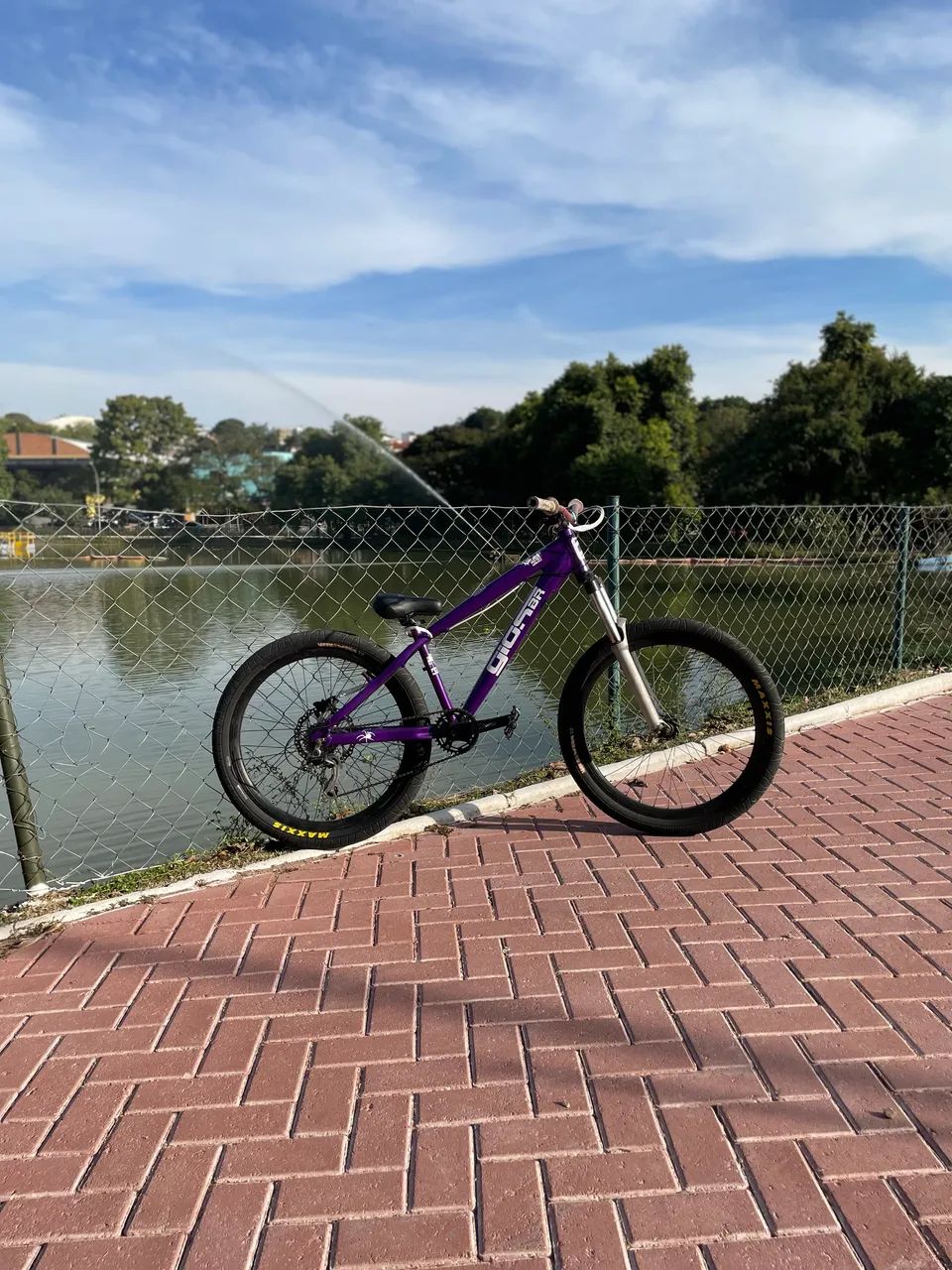 Gios 4trix roxa e branca - Foto 2