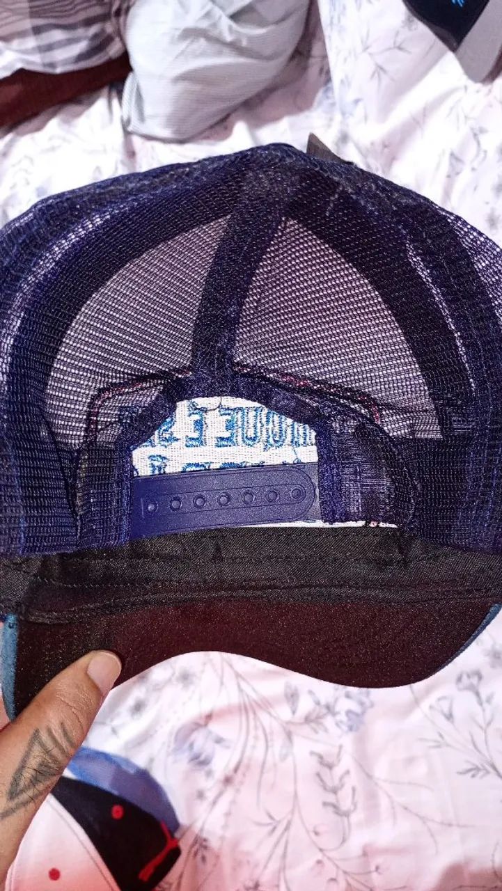 Vendo bonés novos por R$25 reais qualquer um.ENTREGO - Foto 5