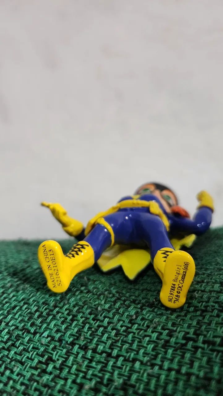 Boneco Batgirl DC Comics Die Cast - Foto 4
