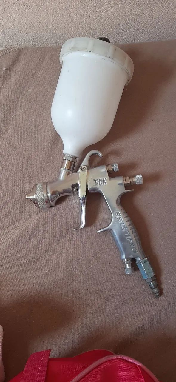 Vende -se compressor 50l mais pistola devilbiss  - Foto 2