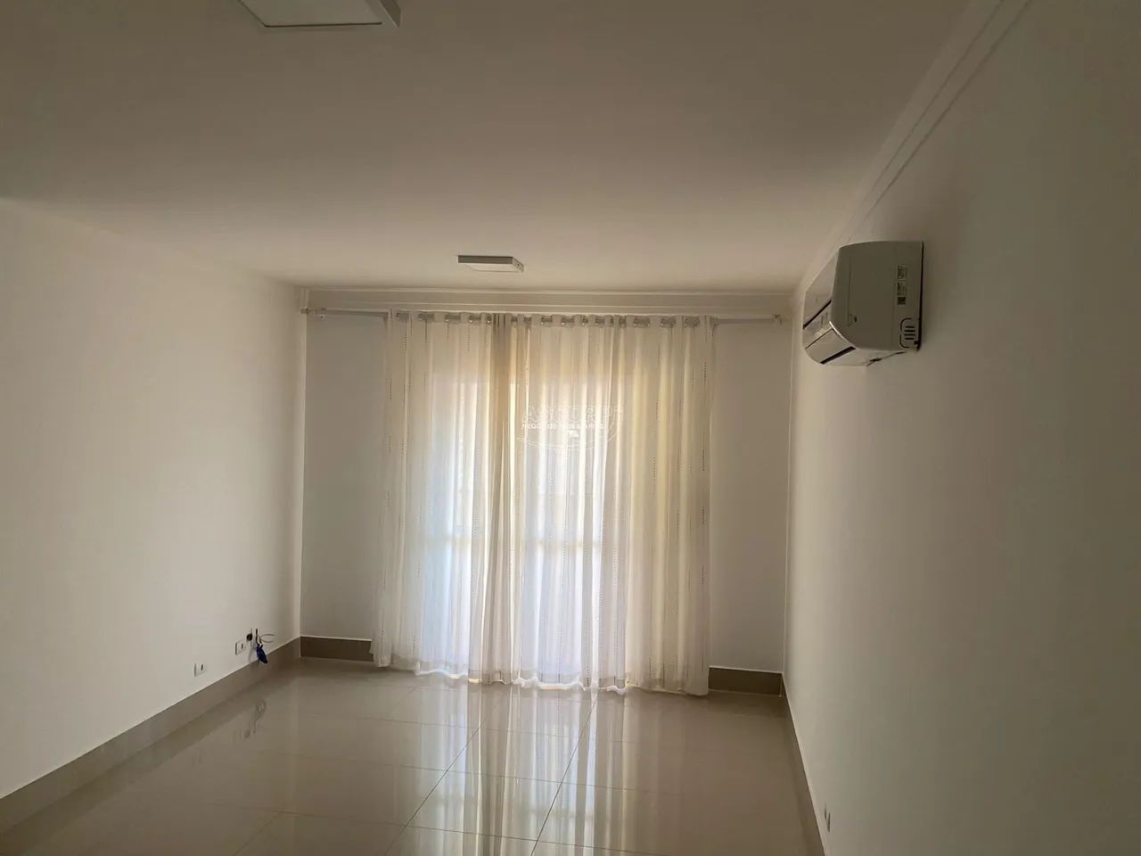 Apartamento para alugar no Edifício Maison Classic, Vila Monteiro, Piracicaba.