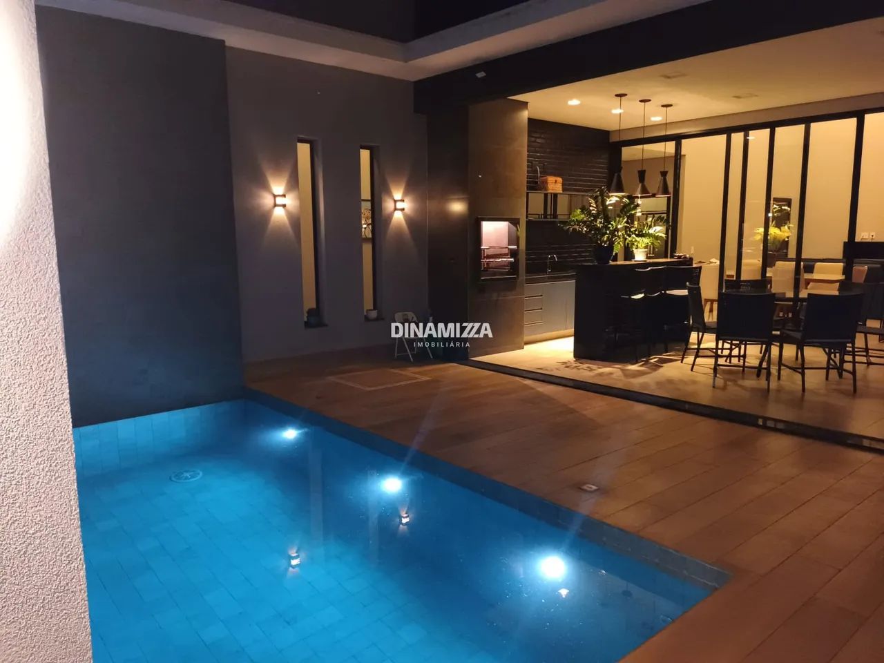 Casa em Condomínio Dama II