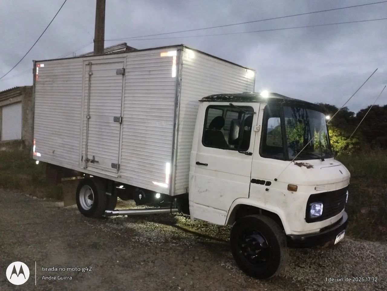Caminhão 608D