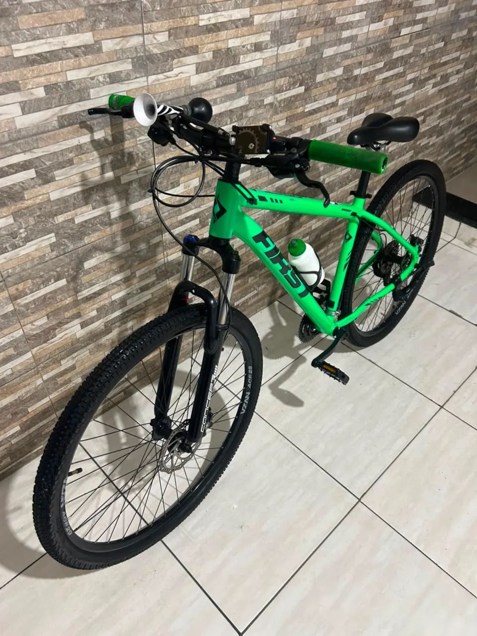 Bicicleta mountain bike first aro 20 - Foto 2