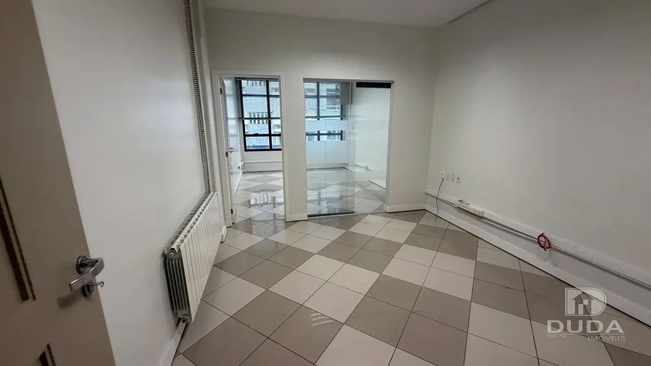 Sala Comercial para Locação no Centro de Criciúma - Foto 4