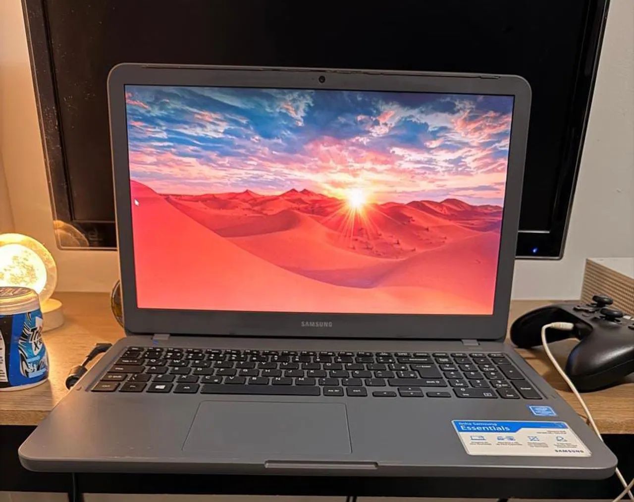 Notebook Samsung Essentials 