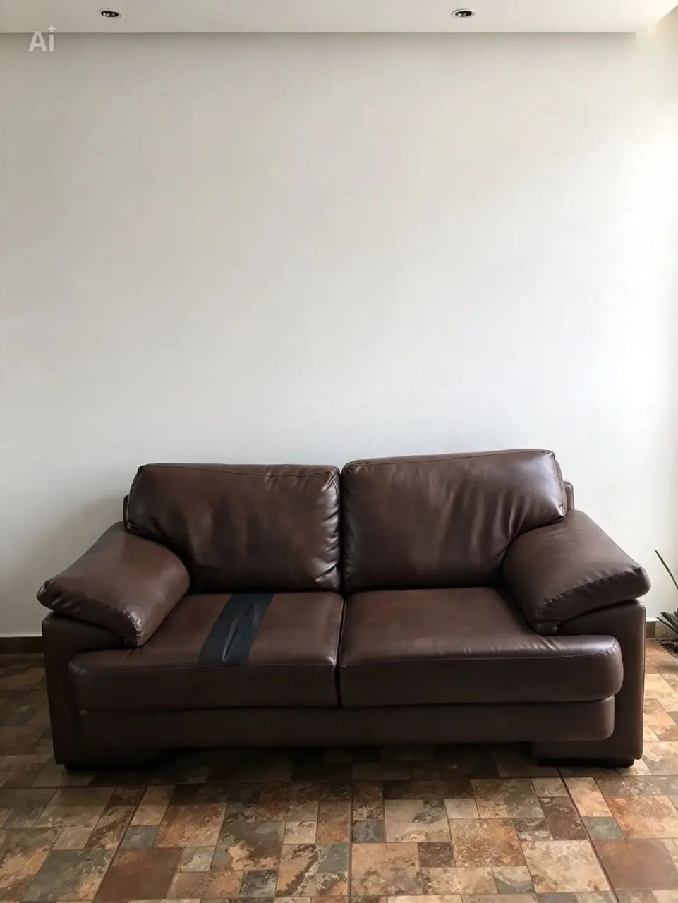 Lindo Sofá Couro CONFORTÁVEL Europeu  - Foto 4