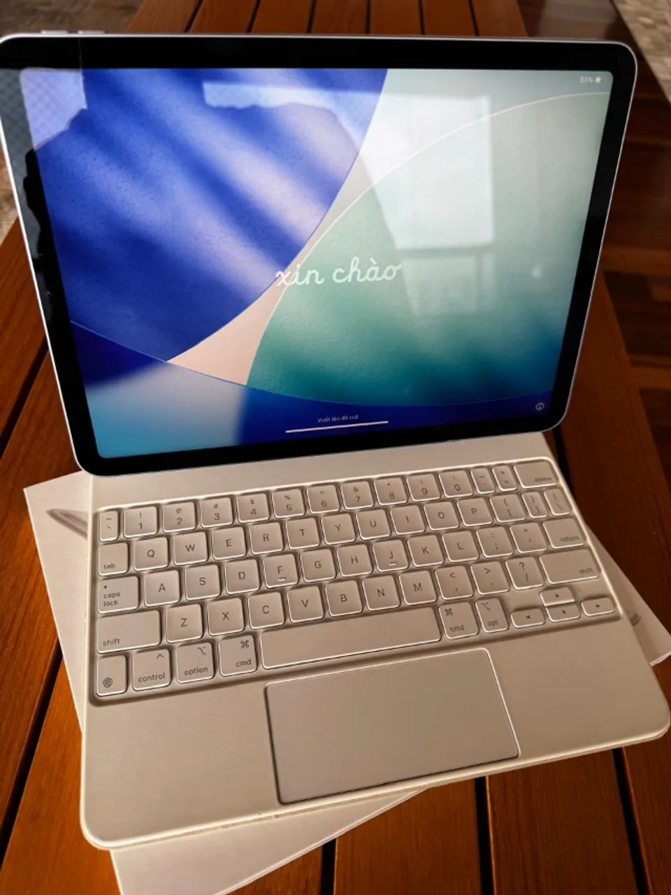Magic Keyboard for iPad Pro 12.9?inch (4th generation) + Apple
