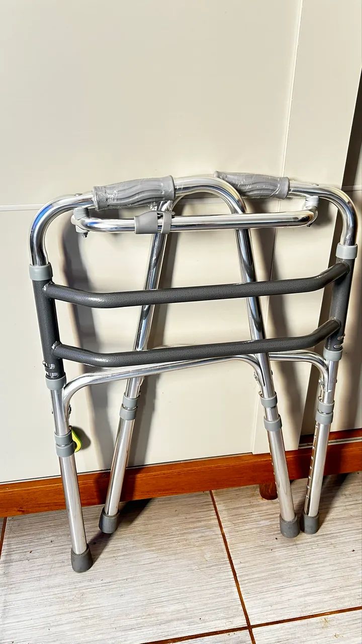 ANDADOR IDOSO NOVO, nunca usado lacrado  - Foto 3