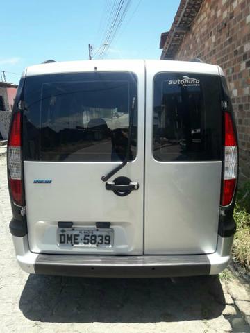 Vendo Doblo 2005 completa 1. 3 Fare 16v ainda tem uma outra opção de venda - Foto 2
