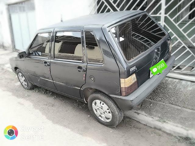 Vende-se um uno 2004