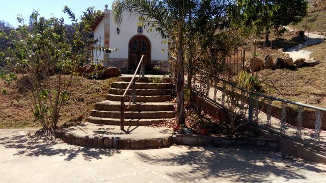 Alugo casa sitio