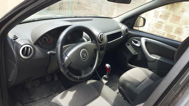 Troco em carro com 7 lugares - Foto 2