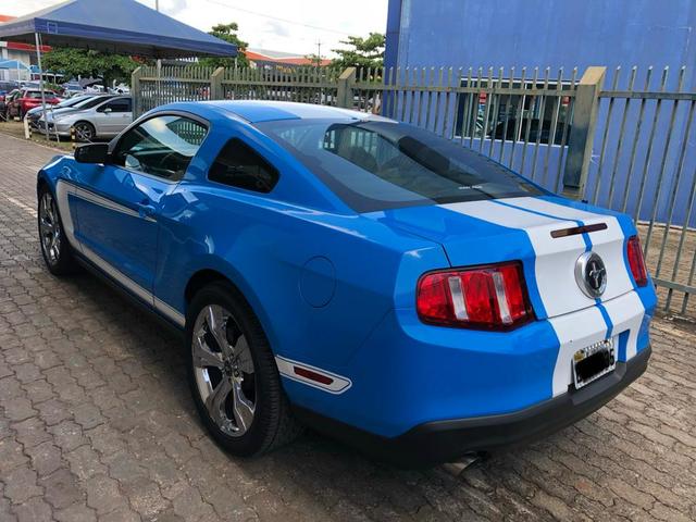 Ford Mustang V6 impecável, baixa km - Foto 4