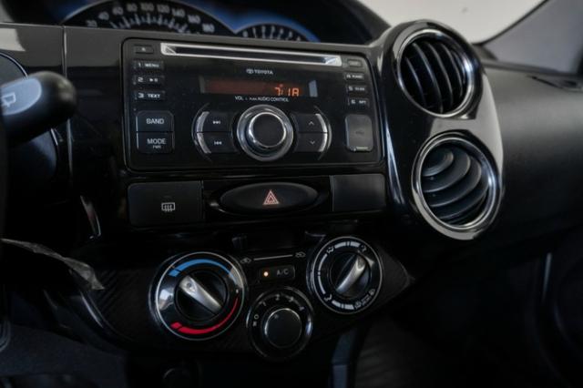 Toyota Etios XLS 1.5 Prata 2014 Completo - Foto 8