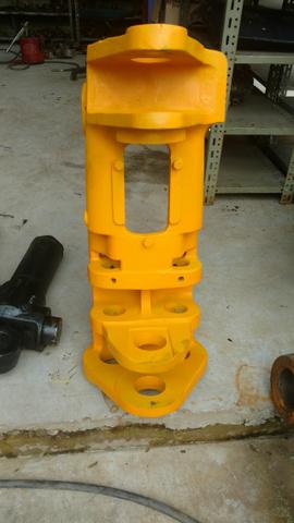 Cara de cavalo (torre de giro) retroescavadeira JCB 3C p/n 331/19795 - Foto 3
