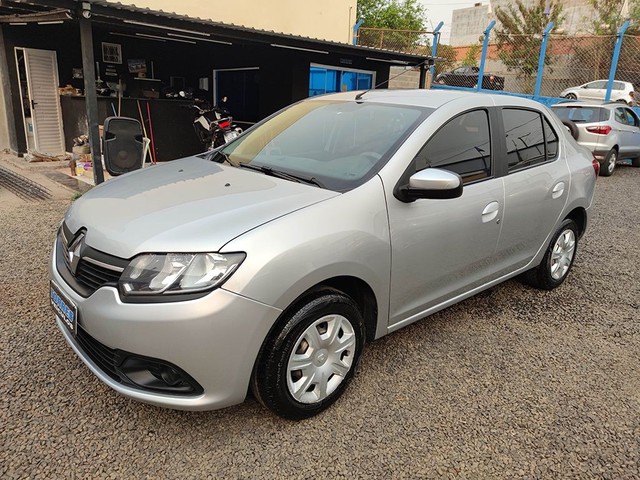 RENAULT LOGAN 1.6 EXPRESSION 8V 2017