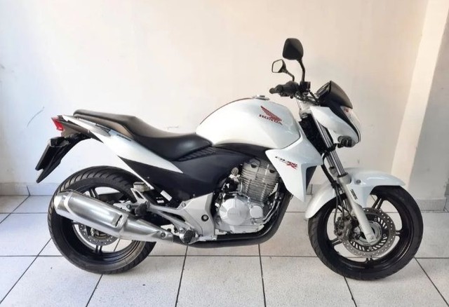 HONDA CB 300R 2015- IMPECÁVEL
