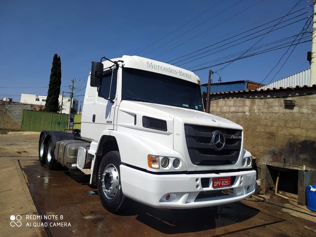 MERCEDES 1635 2019