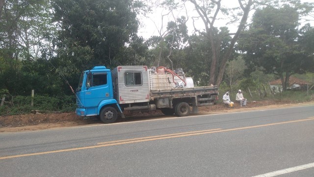 CAMINHÃO 712 ELETRÔNICO 1999 COM SERVIÇO R$7.000,00 LIVRE MÊS