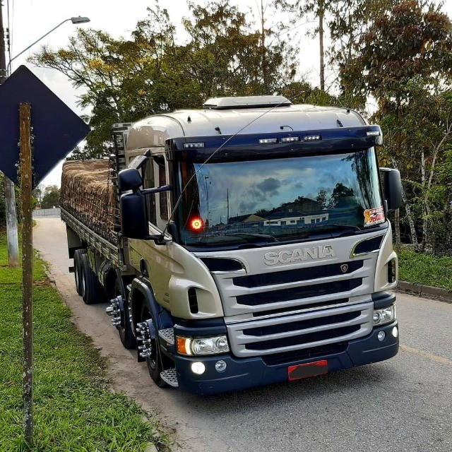 SCANIA P310 8X2 2013