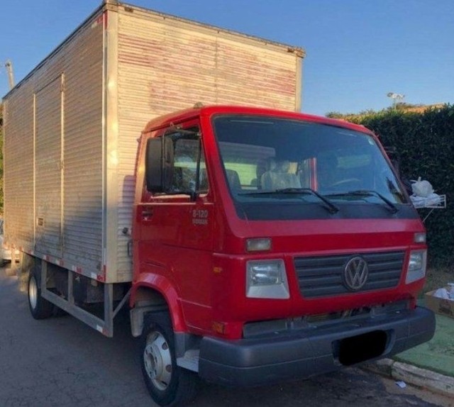 CAMINHÃO 8-120