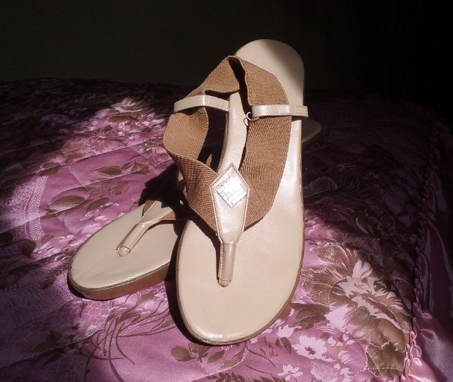 Sandalia Da Avon Tam 37