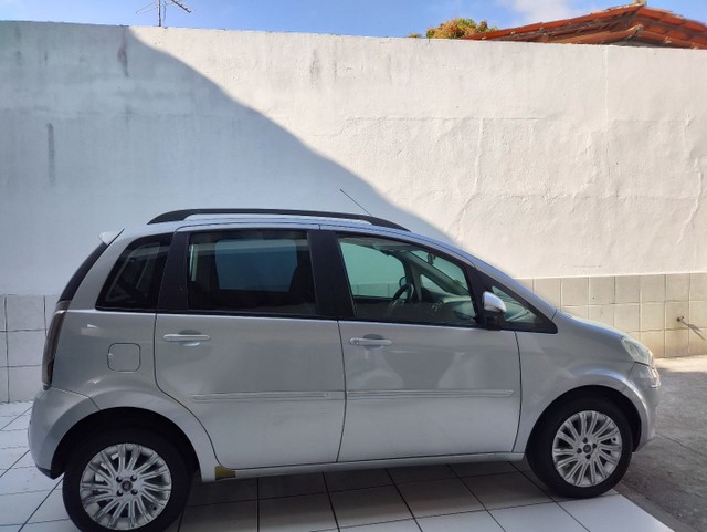 FIAT IDEIA ATTRACTIVE 1.4 O CARRO TÁ AV MARIA QUITÉRIA 2933 MENUDO VEÍCULOS