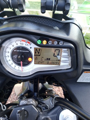 VENDO SUZUKI VESTRON 650 IMPECÁVEL