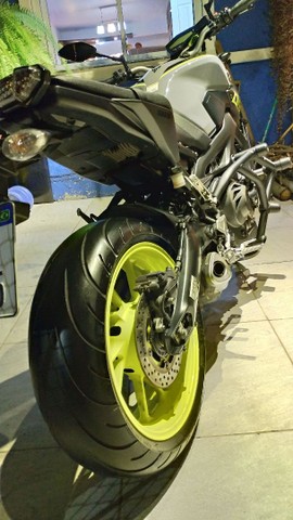 YAMAHA MT 09