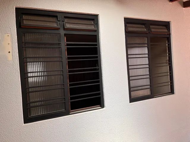 Janela de ferro com vidro - Foto 2