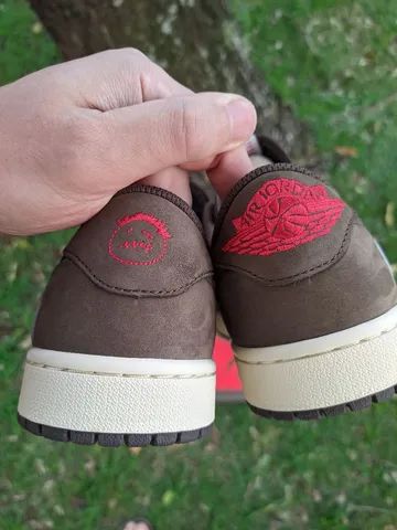 Air Jordan 1 Low X Travis Scott 'Dark Mocha' - Foto 3