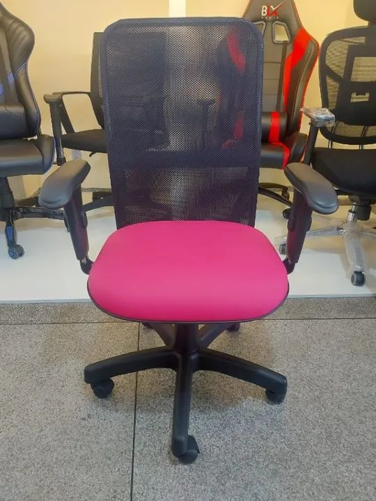 Cadeira Diretor com Encosto de Tela - Foto 2