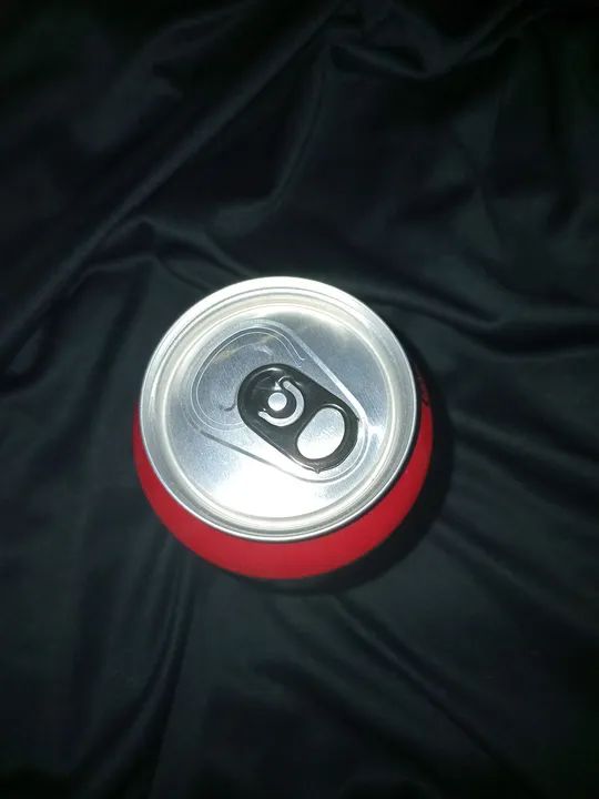 Lata Coca-Cola Marvel Hulk lacrada - Foto 2