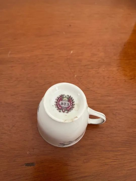 Xícara de Café antiga de porcelana - Foto 2
