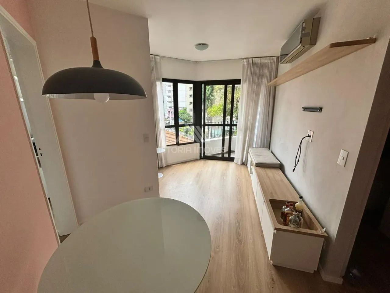 Apartamento para Locação em São Paulo, Vila Nova Conceição, 1 dormitório, 1 banheiro, 1 va
