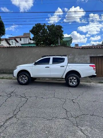 MITSUBISHI L200 TRITON SPORT GLS 2.4 CD DIESEL AUT. 2022 - 1303508515 | OLX